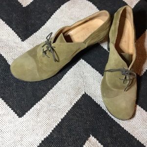 Coclico green suede lace up oxfords